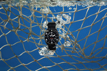 Load image into Gallery viewer, Gyre SeaCleaner &#39;Red Alert&#39; - black NATO
